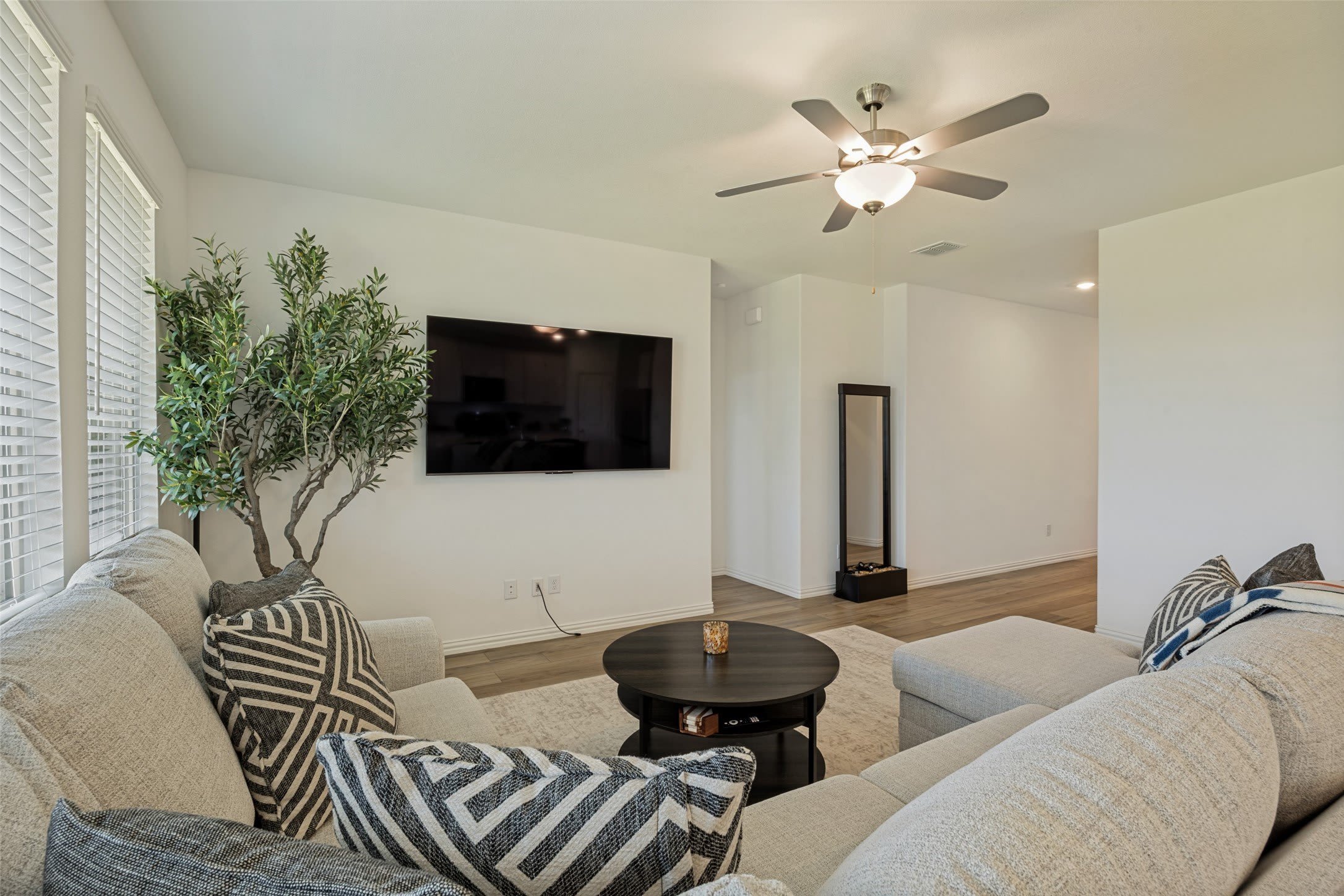 328 Ardsley Lane – photo 4