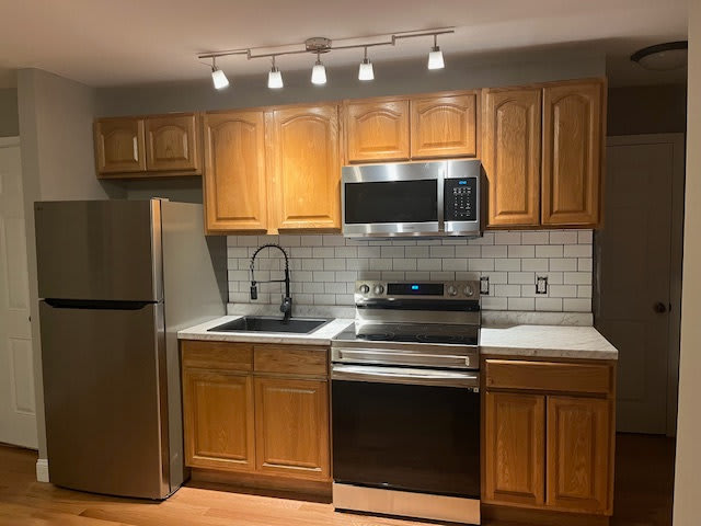 85 North Main Street – photo 1