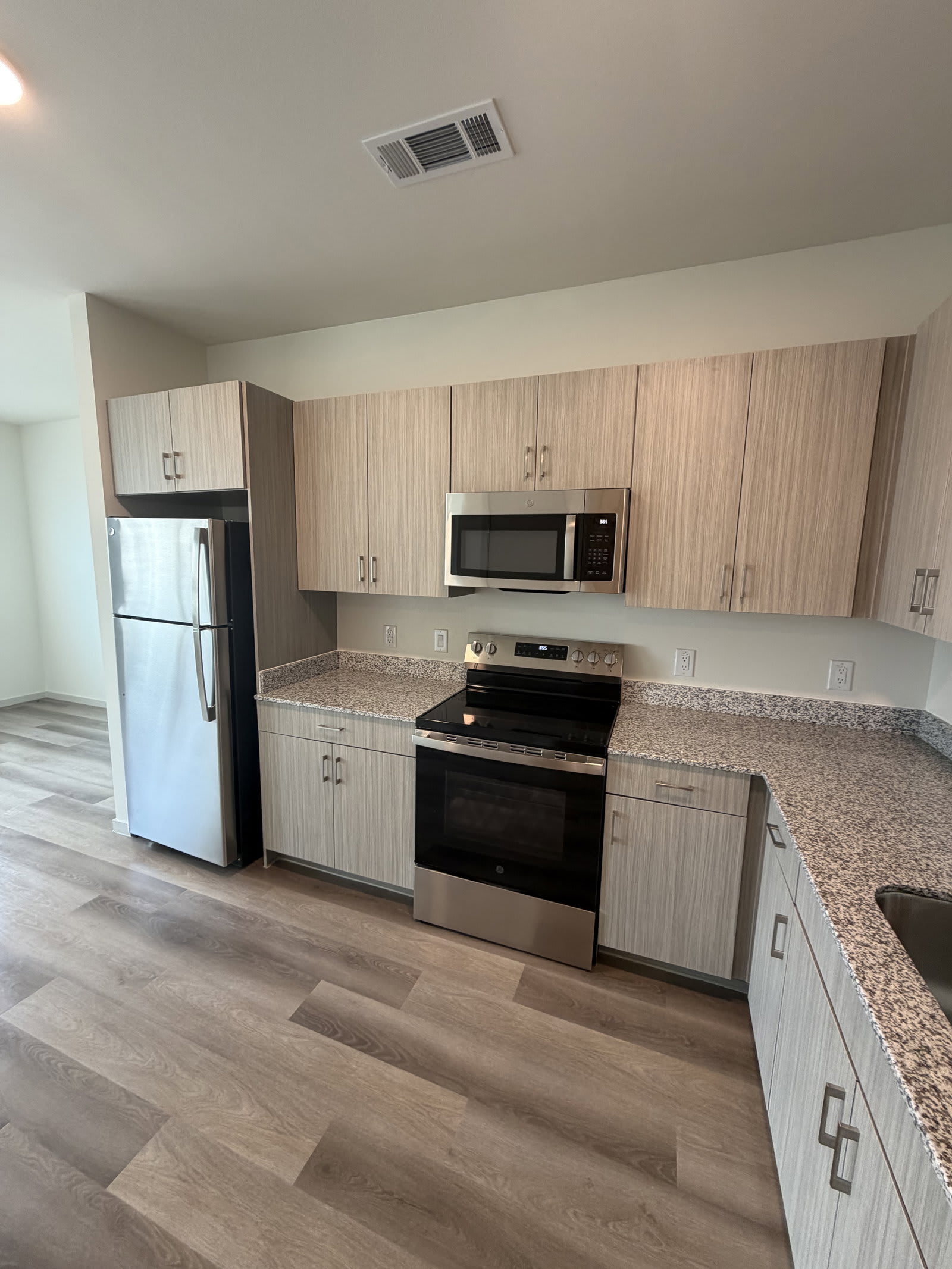 6410 South U.S. 75 – photo 2