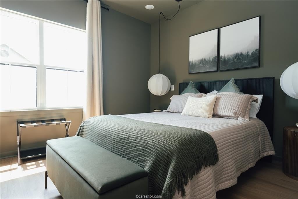 302 W 31st Street – photo 5