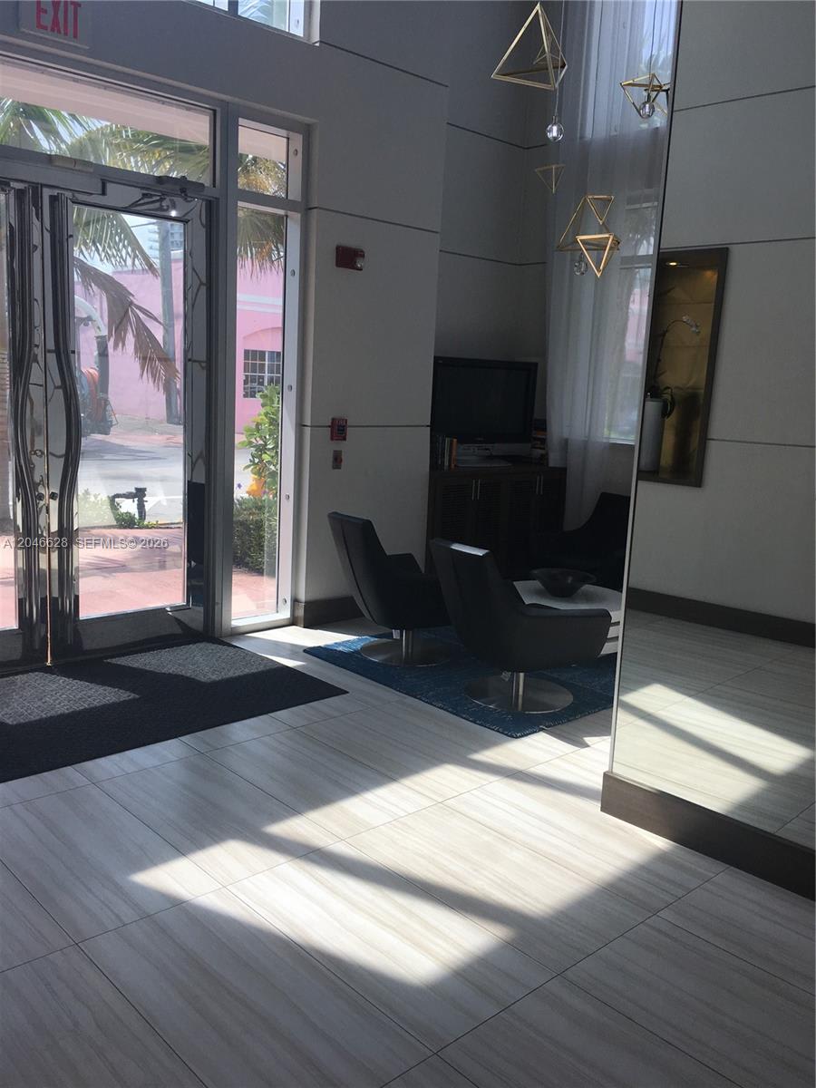 200 Ocean Dr – photo 3