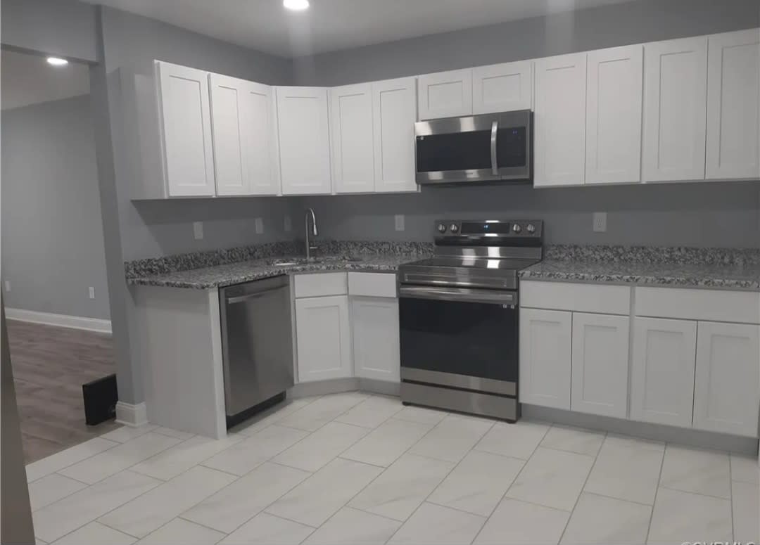 1351 Minefee Street – photo 2