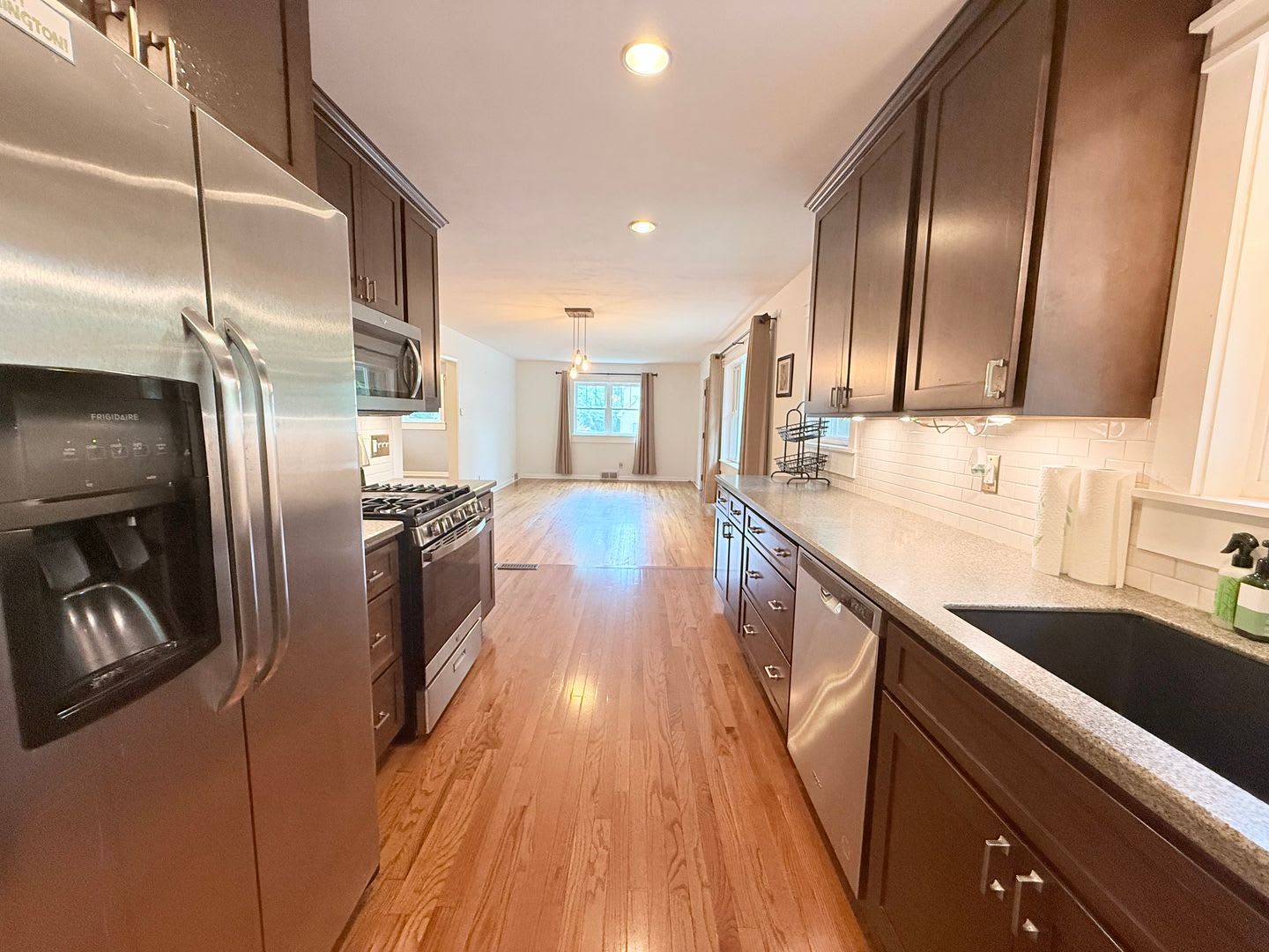 Beautiful 3BR Home with Finished Basement – photo 2
