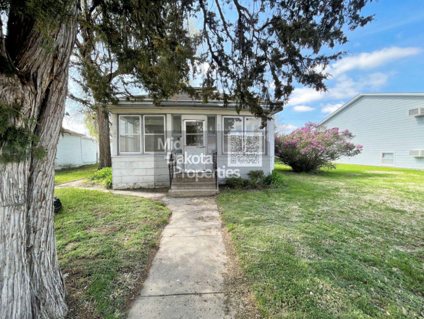 509 E 1st- 3 bedroom single story house – photo 1