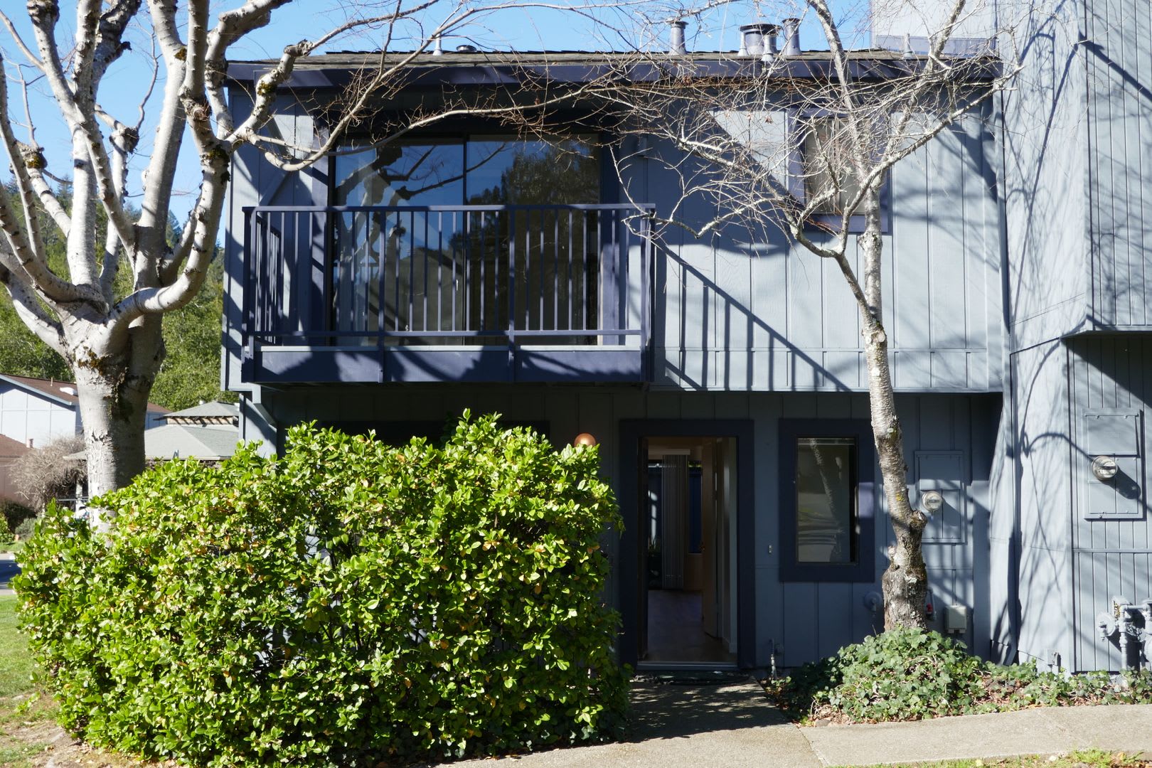 LARGE THREE BEDROOM TWO AND HALF BATH END UNIT CONDO TOWNHOME IN CANON VILLAGE – photo 2