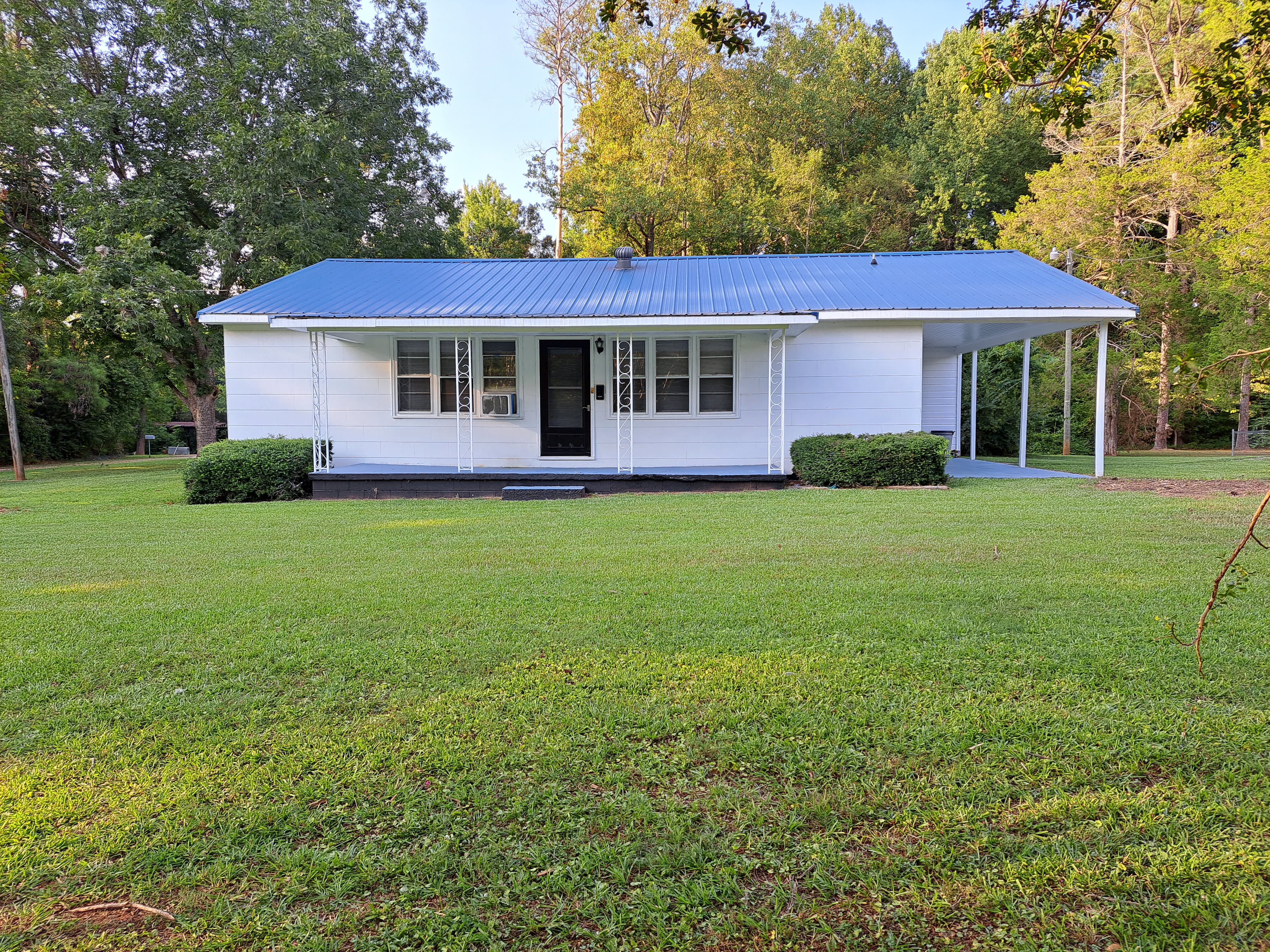 136 Dowtin St – photo 5