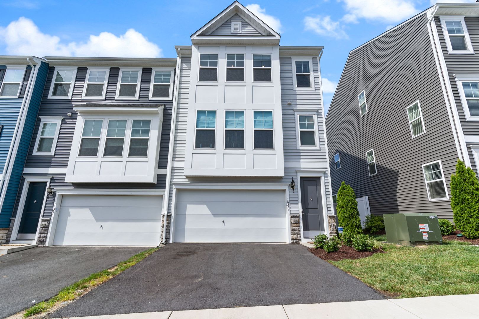 Stunning End Unit Townhome – photo 2