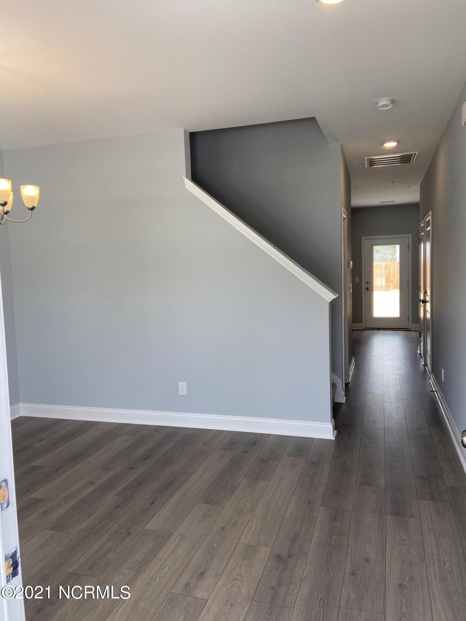 4612 Runaway Bay Lane – photo 2