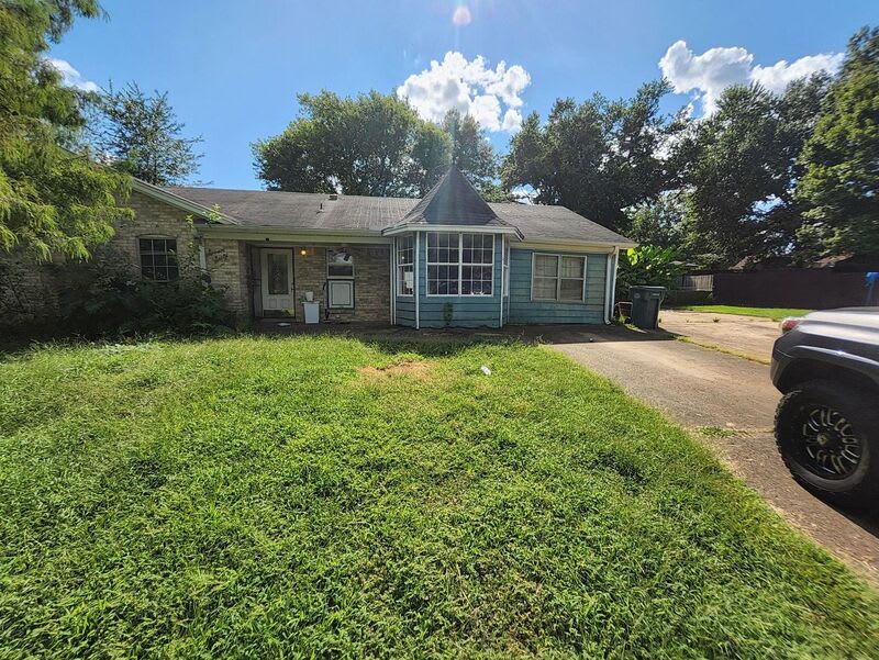 760 Whitehall Pl – photo 1