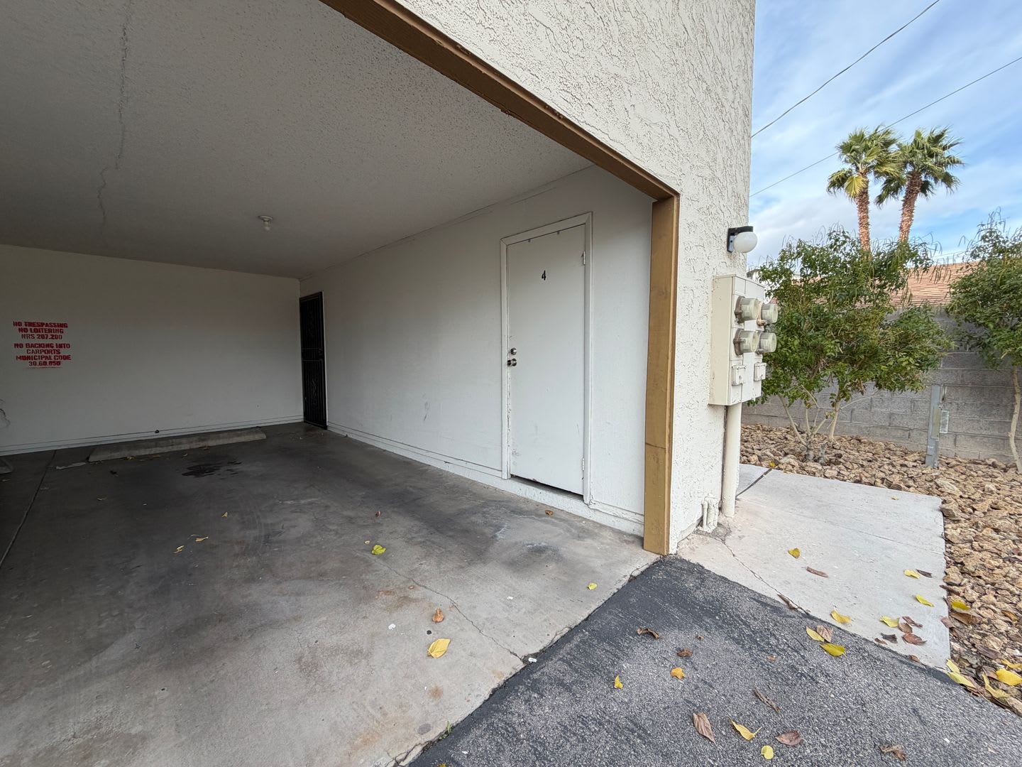 Beautiful home look, 4-plex, across from UNLV – photo 2