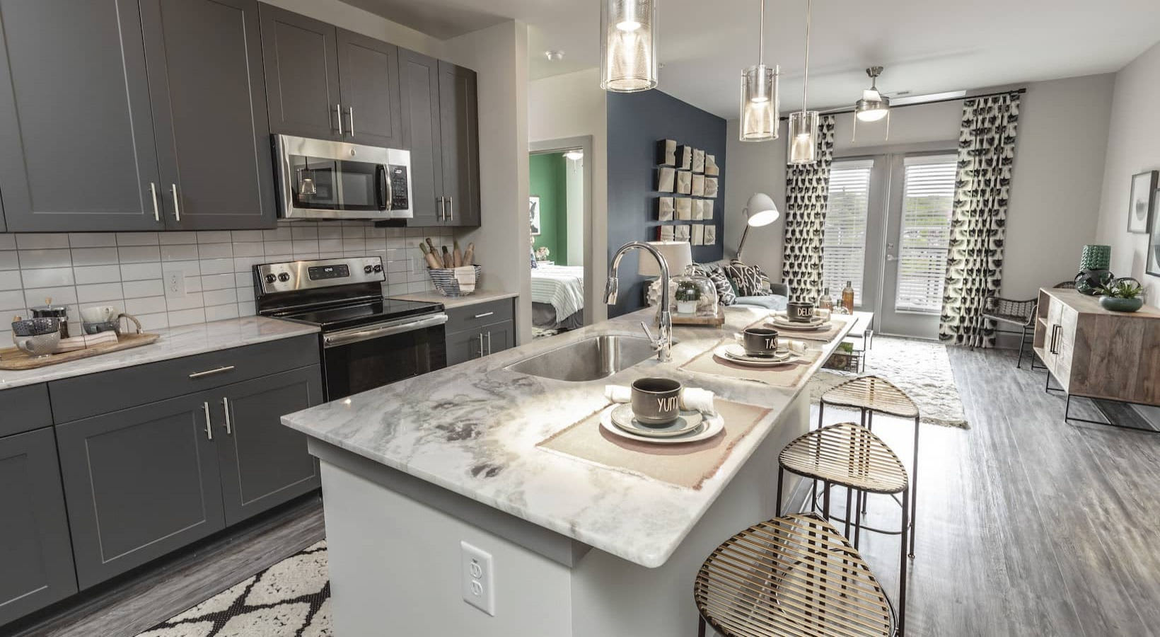 2050 Morningside – photo 1