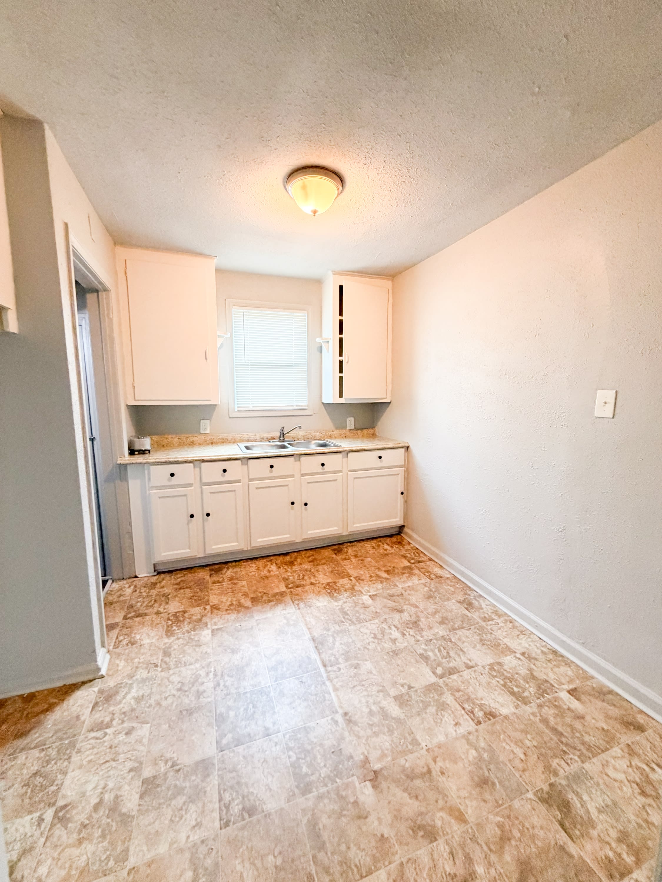 20058 Bloom Street – photo 3