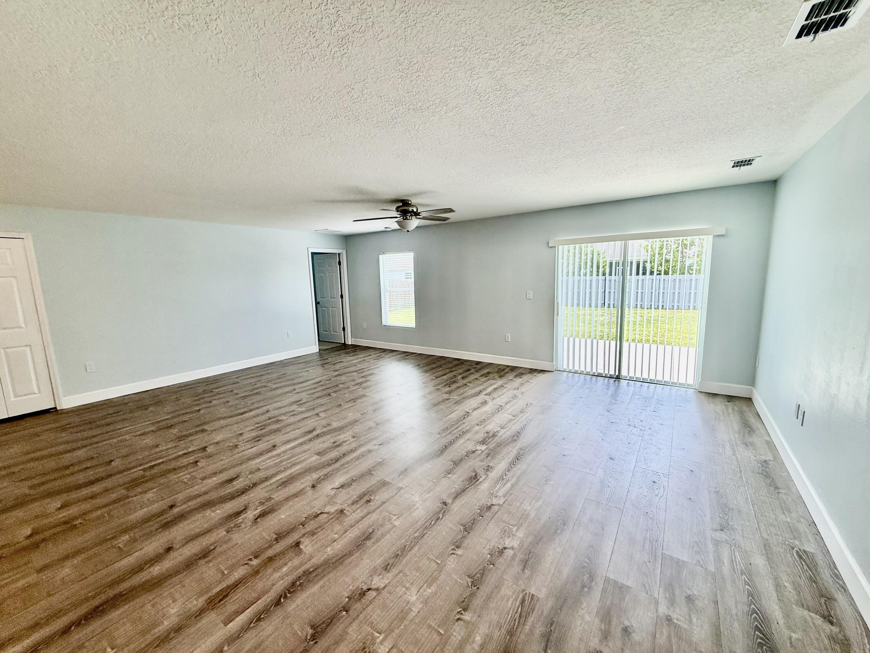 692 SW Hamberland Avenue – photo 3