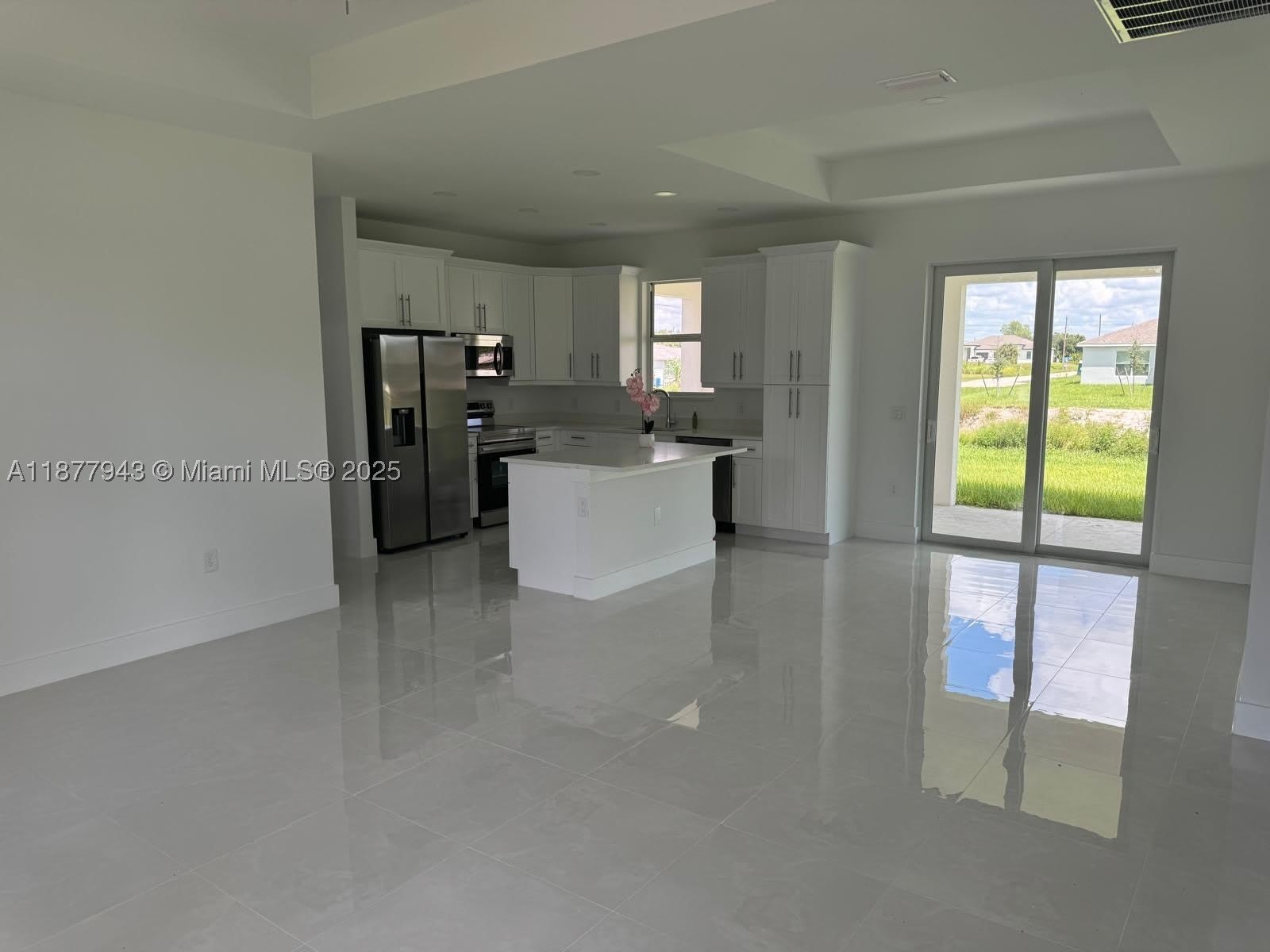 2044 Crawford Ave N – photo 3