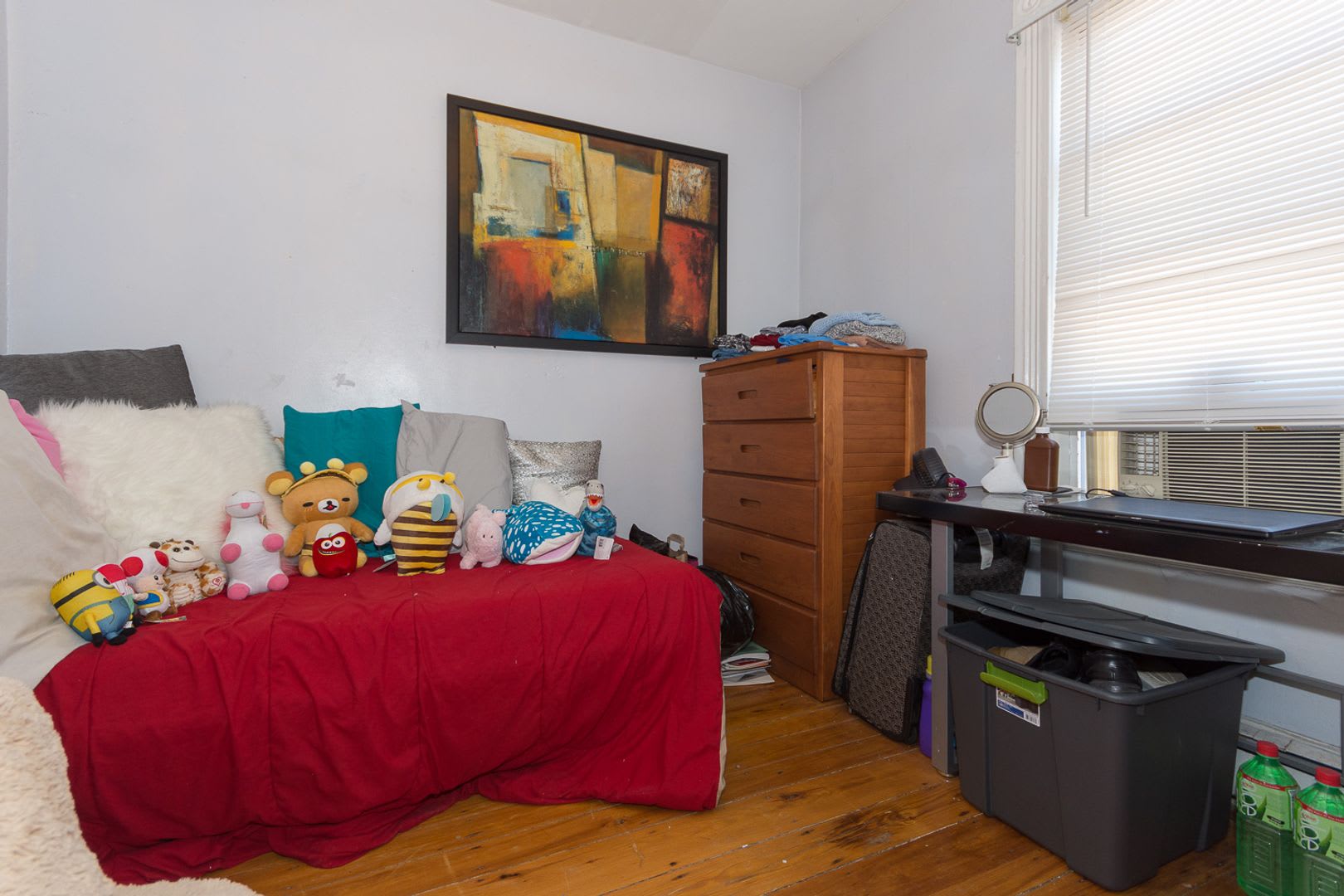 3 Bed / 1 Bath on Hillside St – photo 3