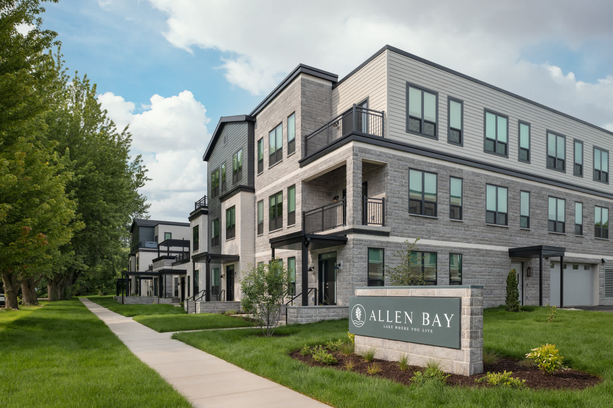 Allen Bay Apartments – photo 2