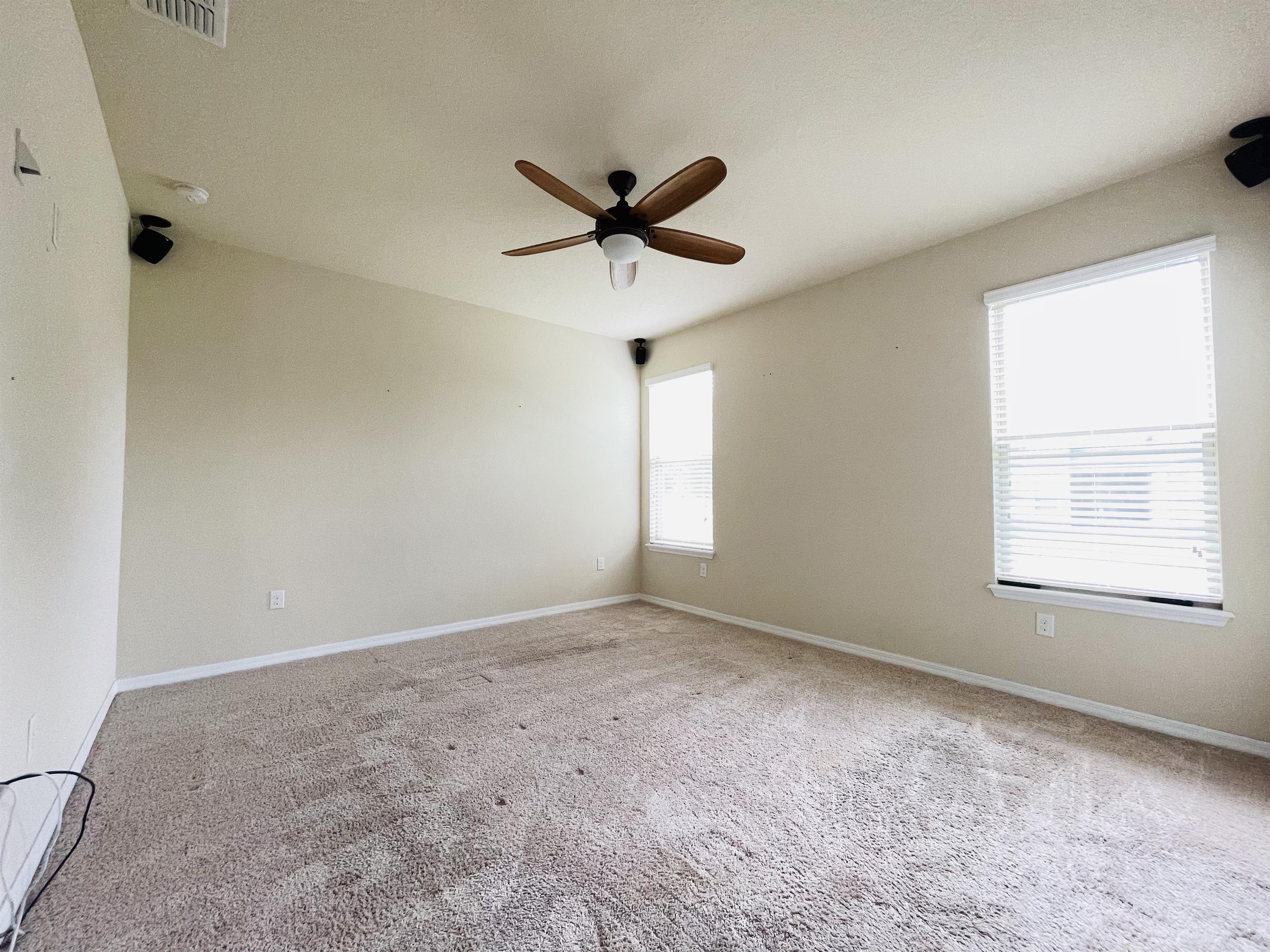 8221 Lakeview Crossing Drive – photo 4