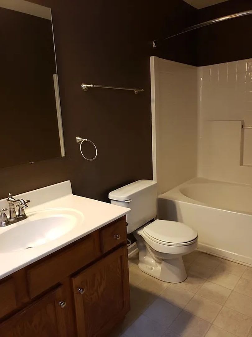 Room in 3 Bedroom Home at McGoogan Ln – photo 2