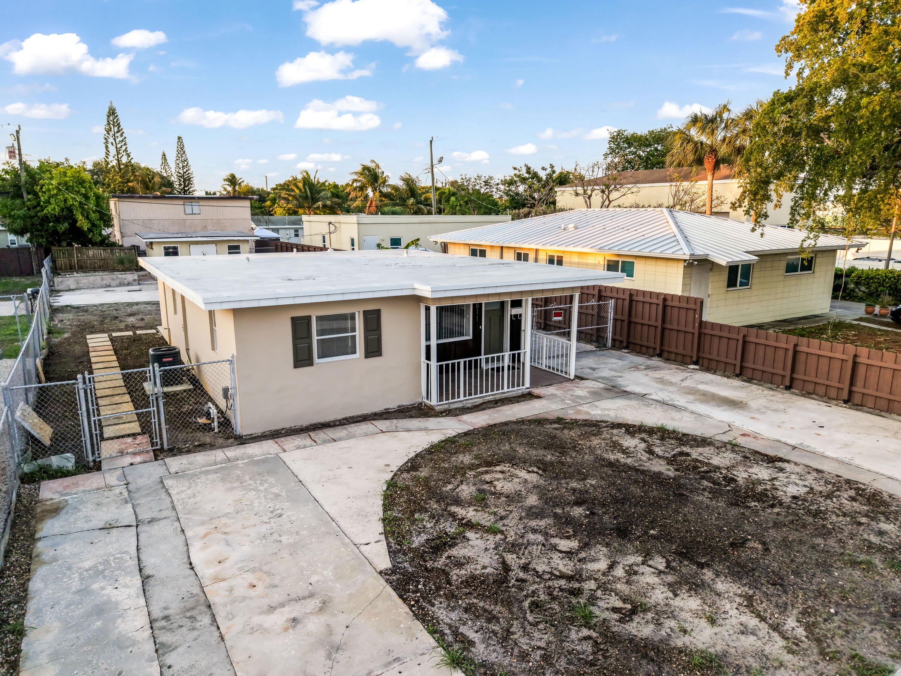 611 NE 34th Street – photo 4