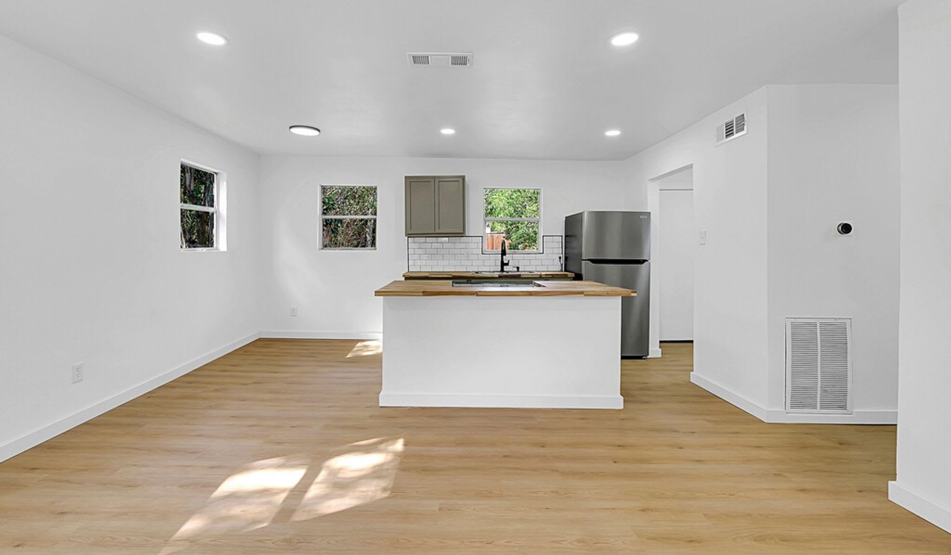Spacious 3BD 2BA Home in Waco – photo 5