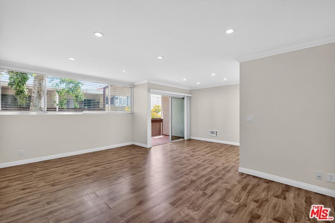 5900 Canterbury Dr – photo 1