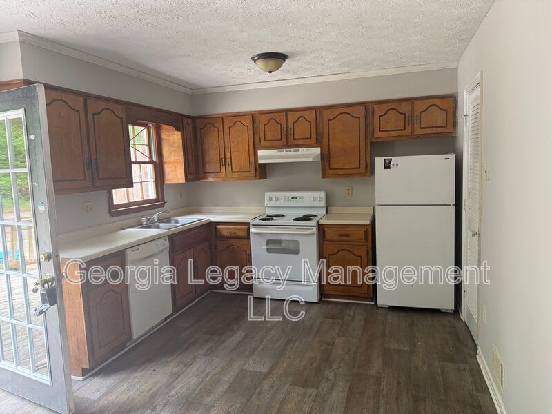 210 Highland Park Drive – photo 2