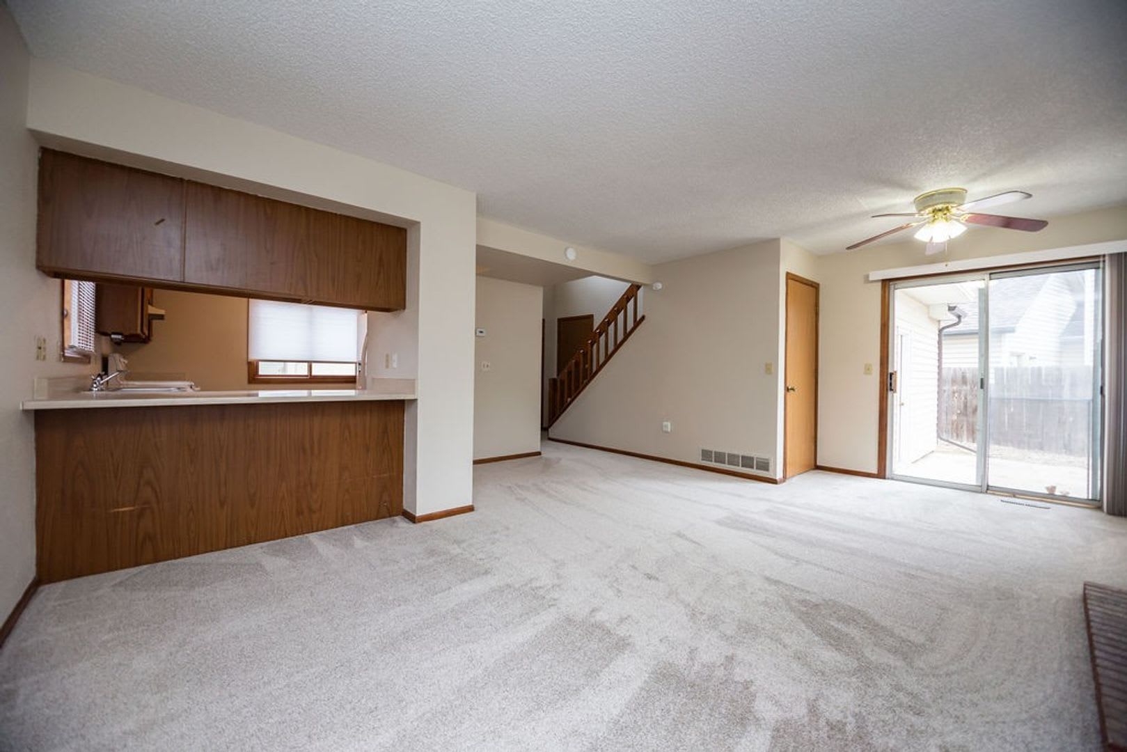 Charming 3 Bed, 2 Bath Home on a Quiet Cul-de-Sac with a Fenced Yard & 2-Car Garage! – photo 4