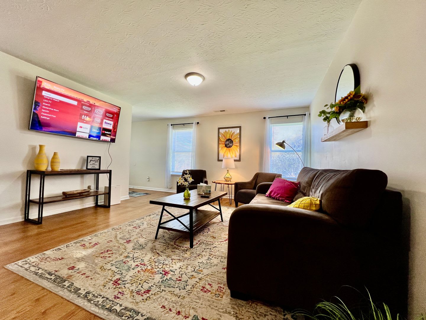 3 Bedroom 1 Bathroom Attached House – photo 4