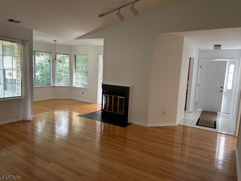 15 Crossfield Court – photo 2