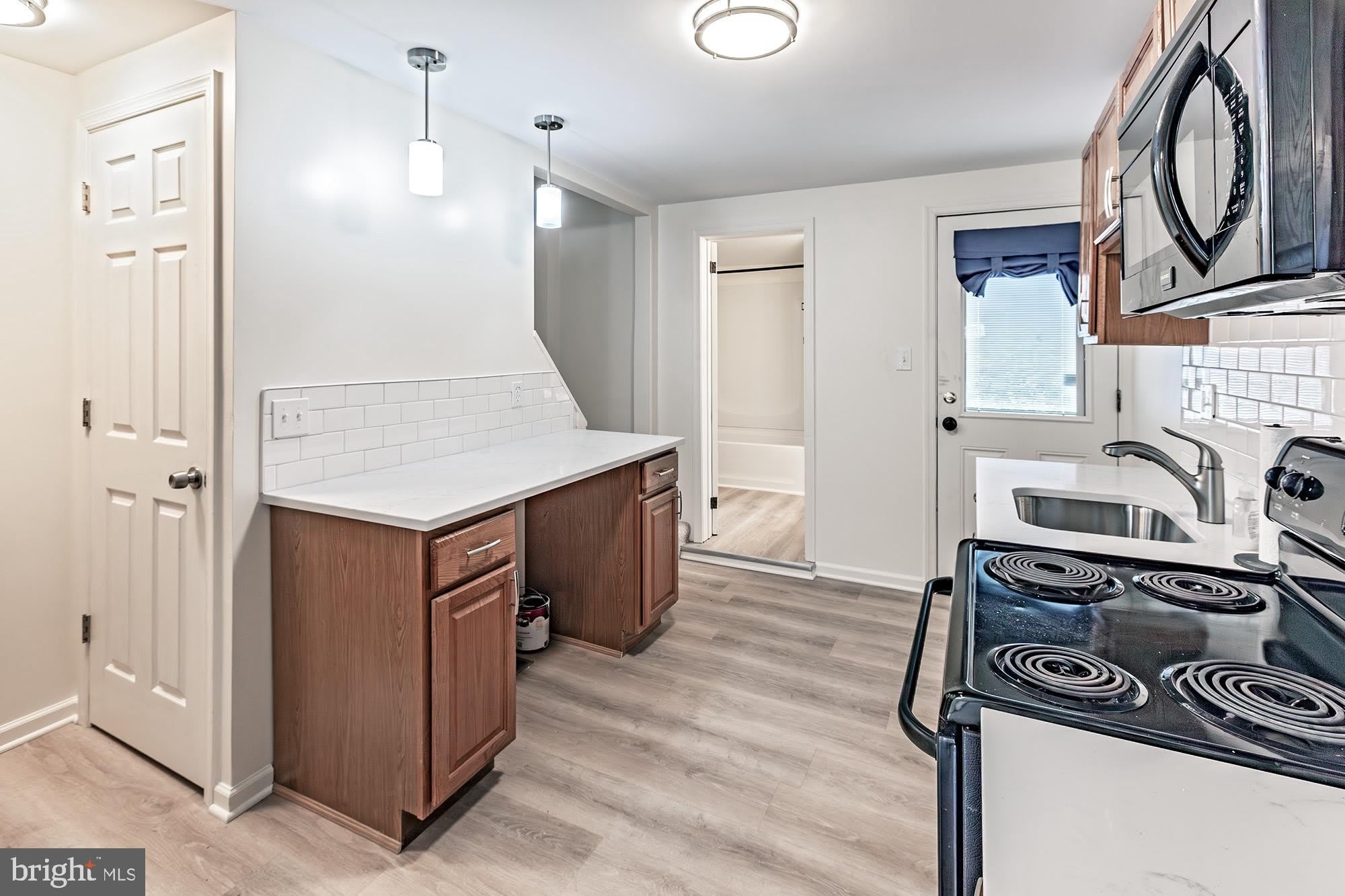 1010 CLAYTON – photo 4