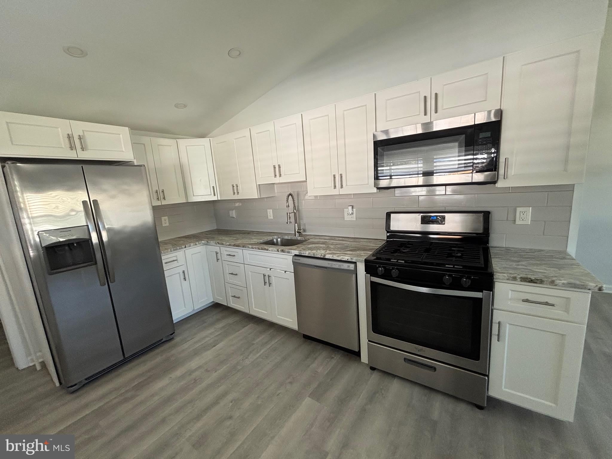 653 N Coles Avenue – photo 5