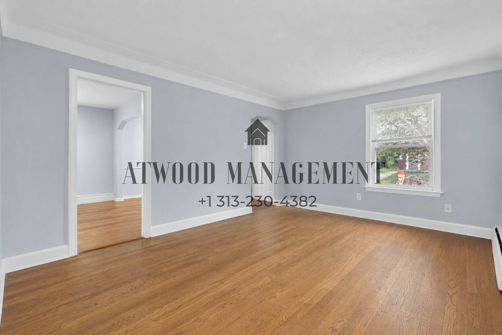 This beautifully updated 3-bedroom, 2-bath single-family home is ready for move-in! – photo 2