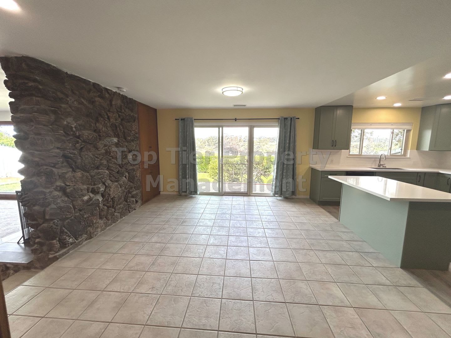 Oceanside Charmer 3 Bed 2 Bath House Available 09 15 – photo 5