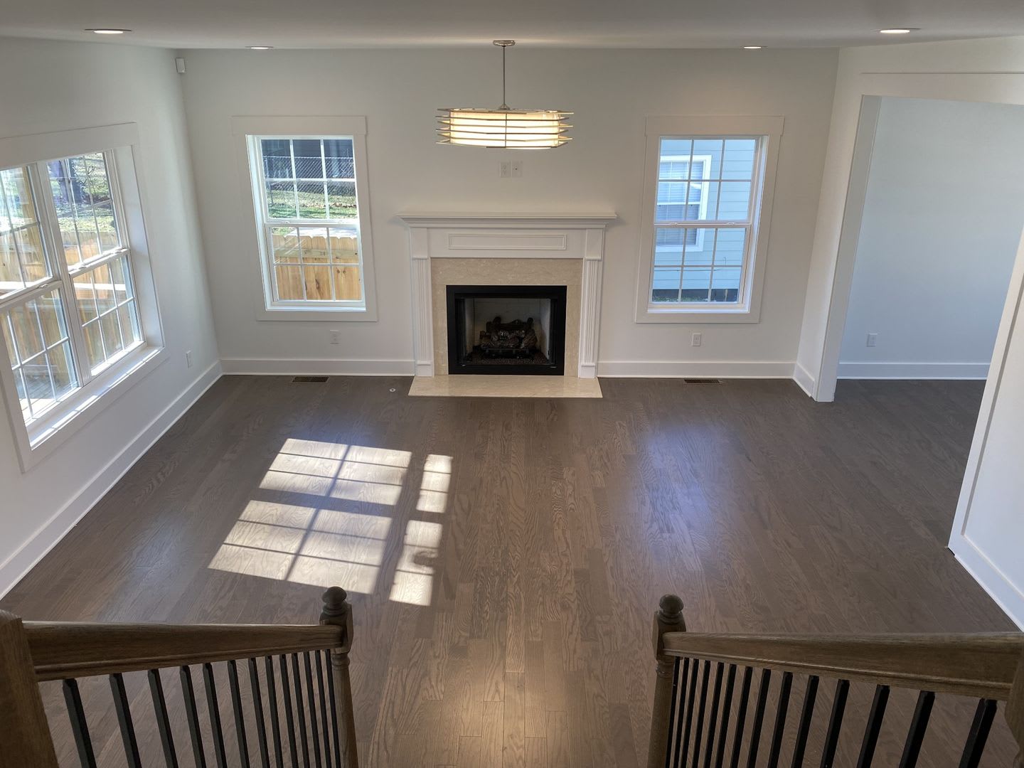 Spacious 3BR/2.5BA home in North Nashville with an abundance of natural light throughout! – photo 4