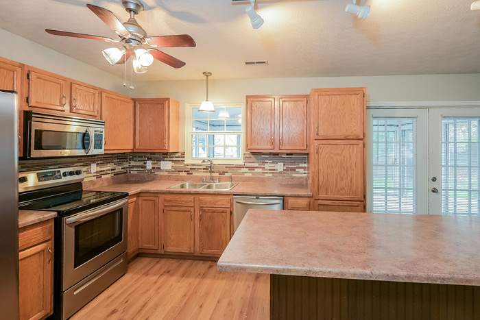6460 Calloway Court – photo 4