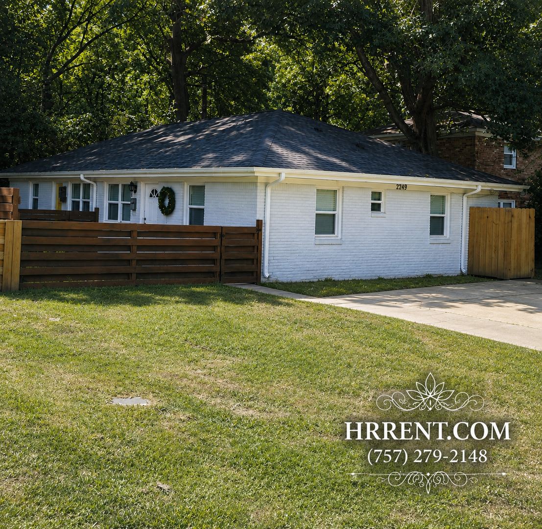 Newly Renovated 2 Bedroom 1 Bathroom Duplex Minutes away from Virginia Beach! – photo 1