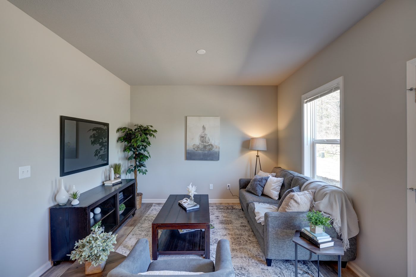 639 McKay Way – photo 5