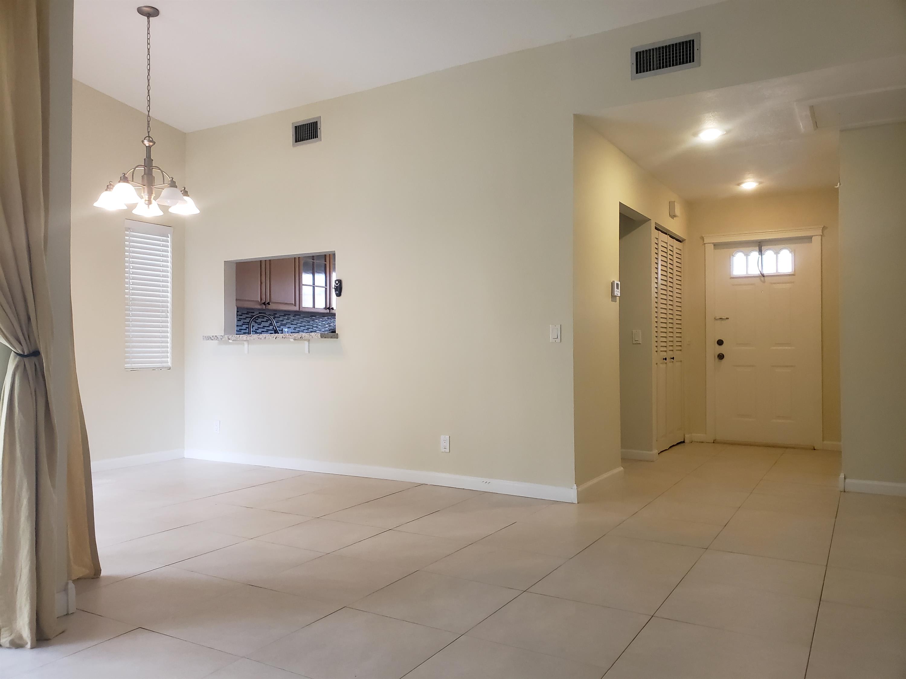 1494 Springside Drive – photo 3
