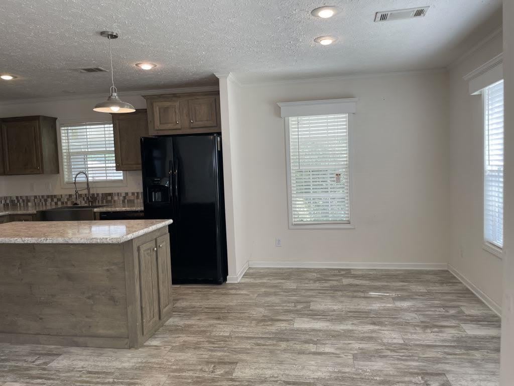 3150 N E 36th Ave – photo 3