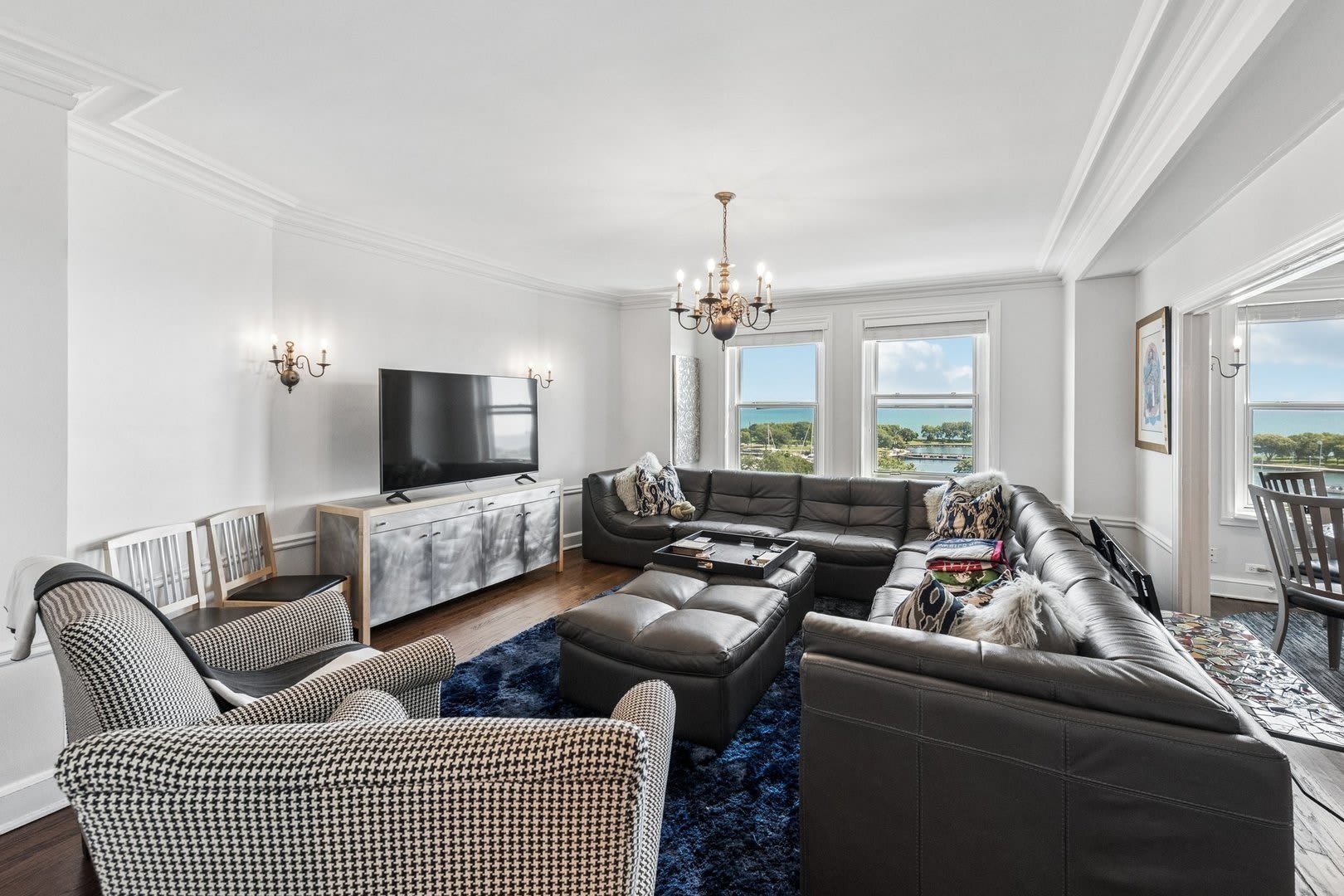3240 N Lake Shore Drive – photo 5