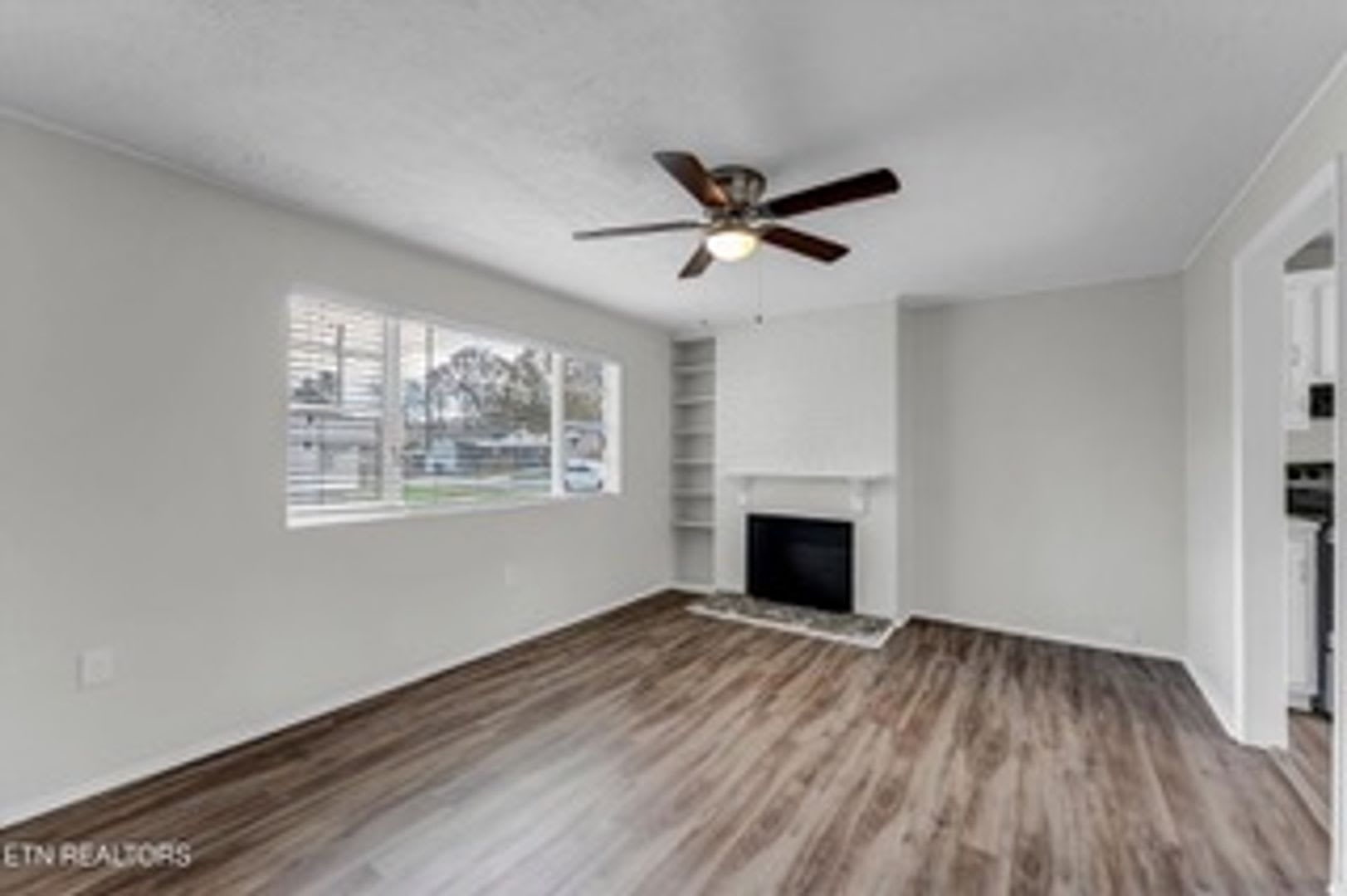 Oak Ridge 37830 Spacious Two Bedroom Townhome Coming Soon September 1 2026 – photo 2