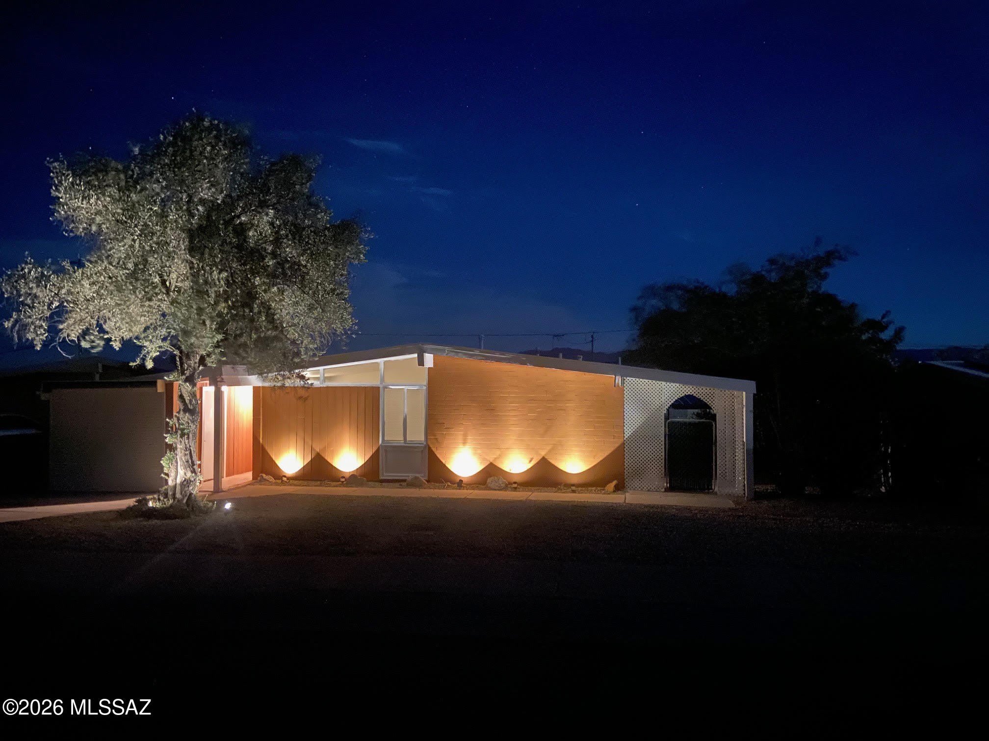 104 N Douglas Avenue – photo 3