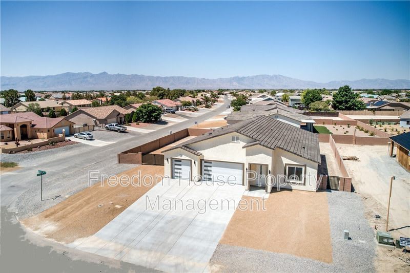 6380 Waterford Street – photo 3