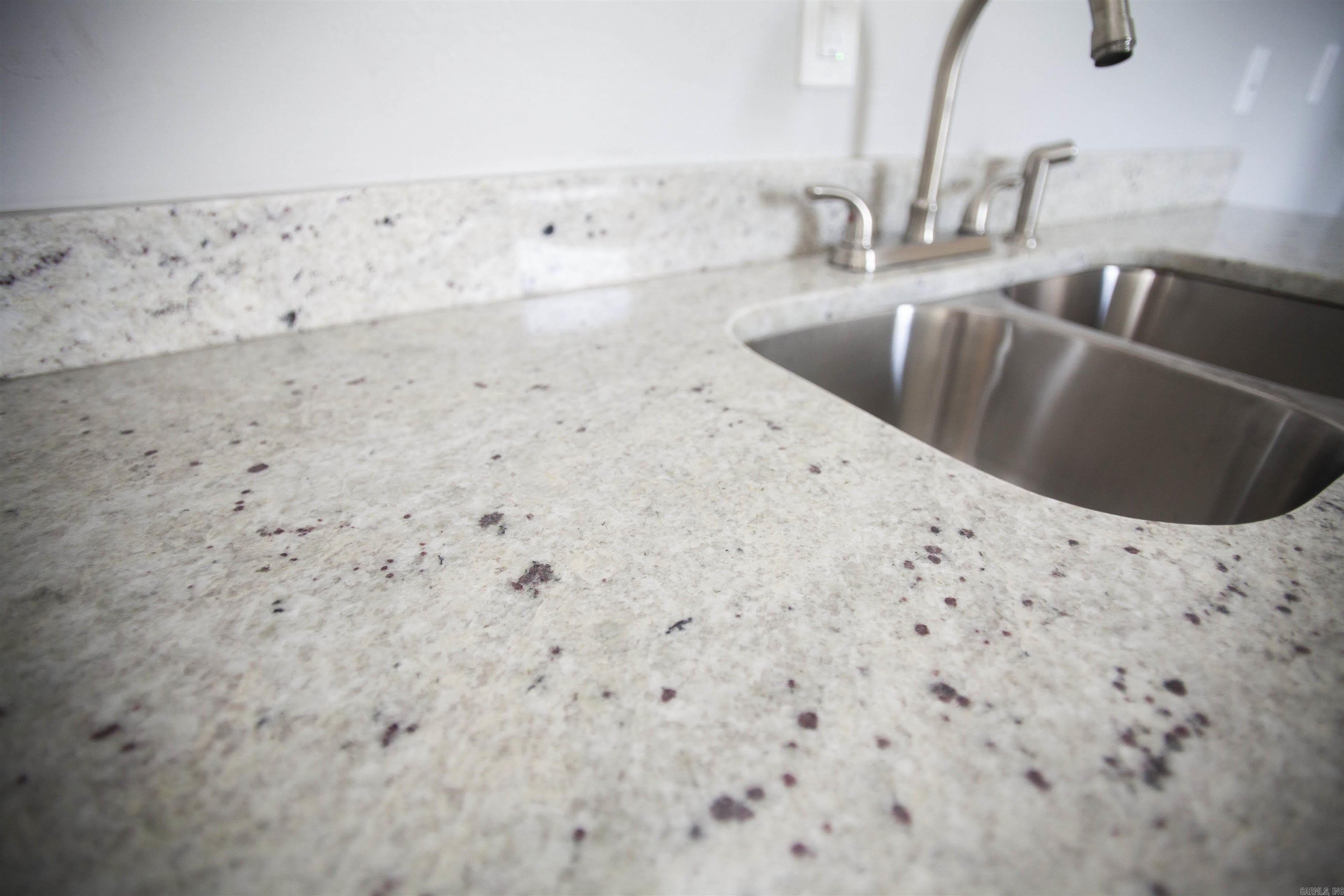 1108 E 11Th Street – photo 4