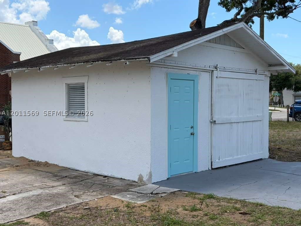 1870 Lakeview Rd – photo 3