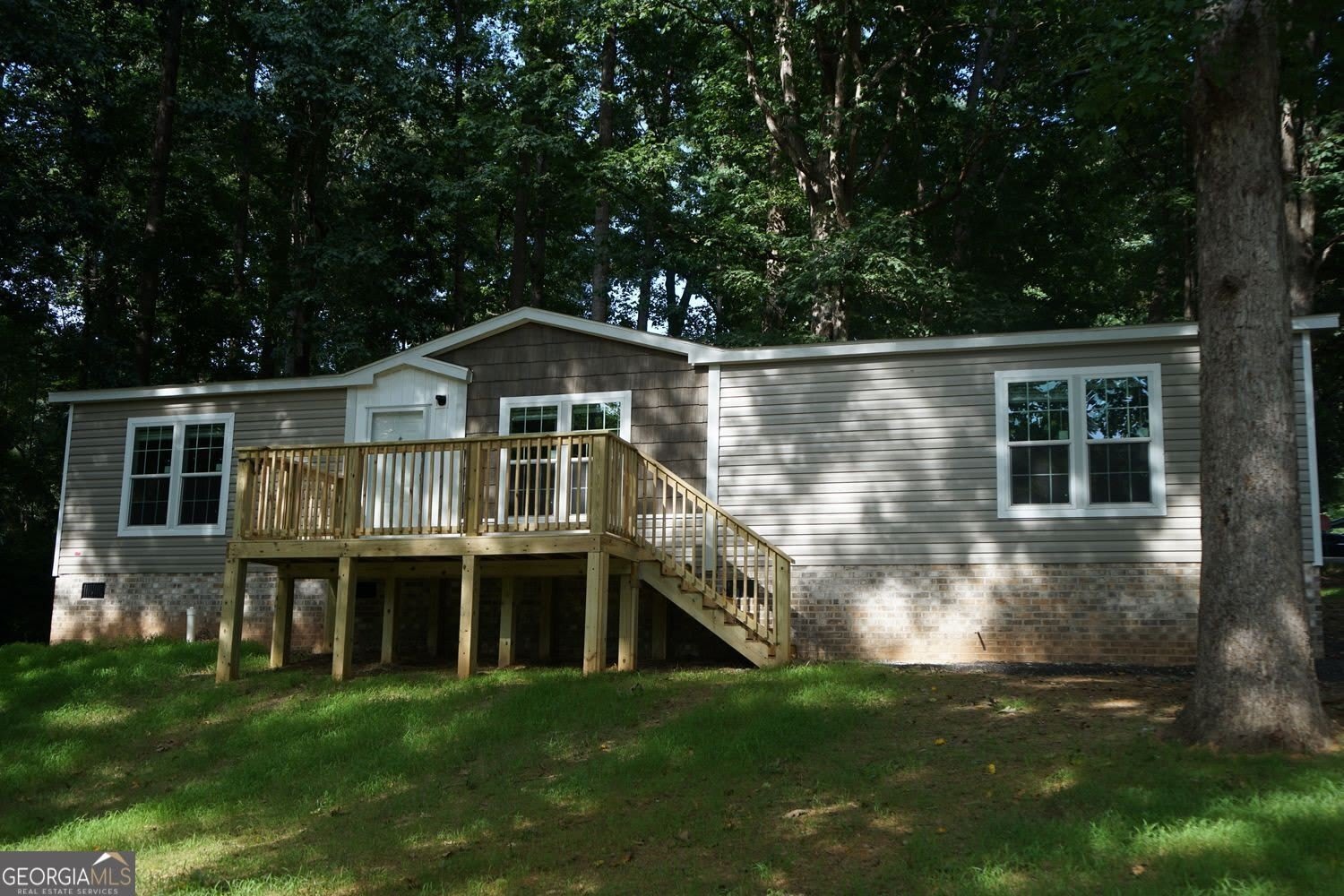 210 Woodland Street – photo 2