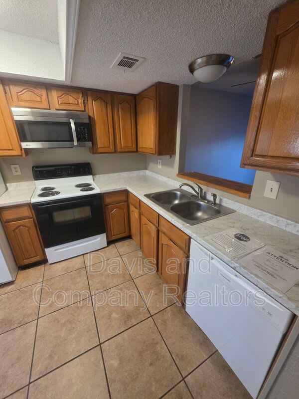 3316 Caldera Blvd 124 – photo 4