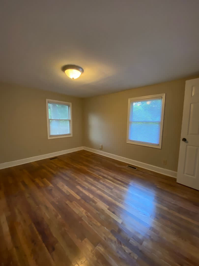 Charming 3 Bedroom 2 Bath House With Detached Garage On West Side Of Athens Ga Pre Lease For July 15 2026 – photo 5
