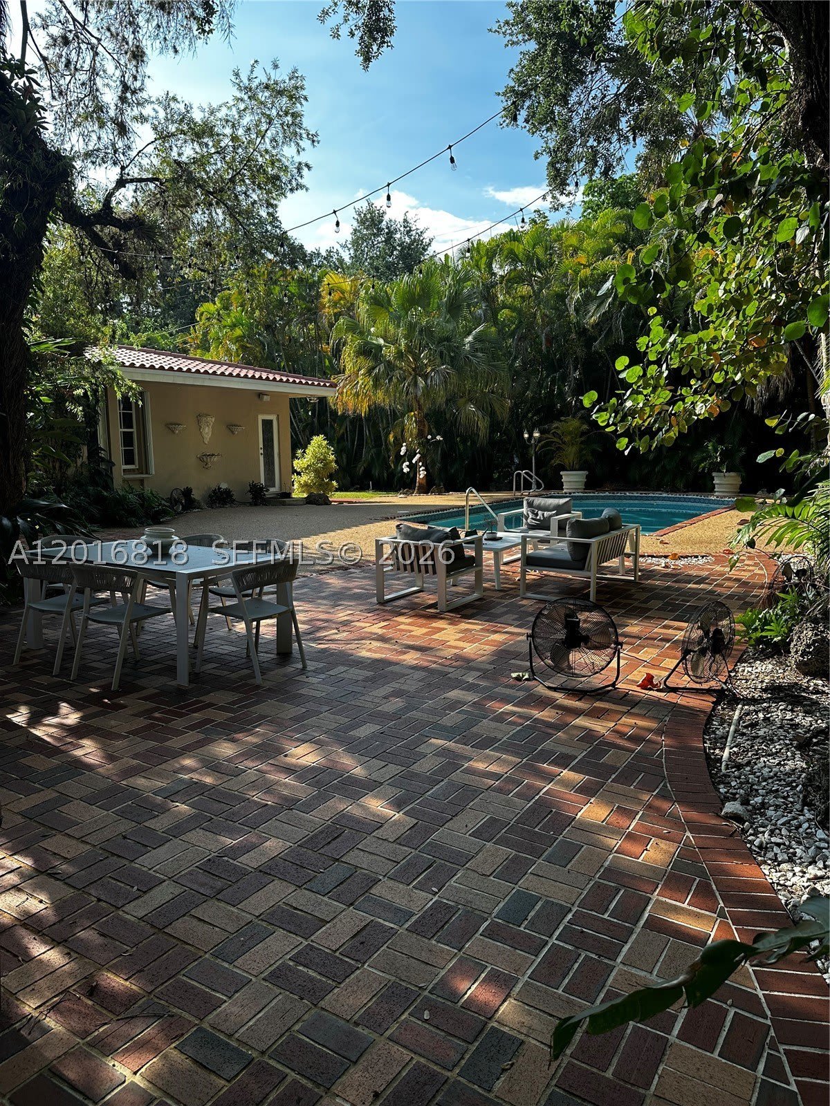 721 Saldano Ave – photo 5