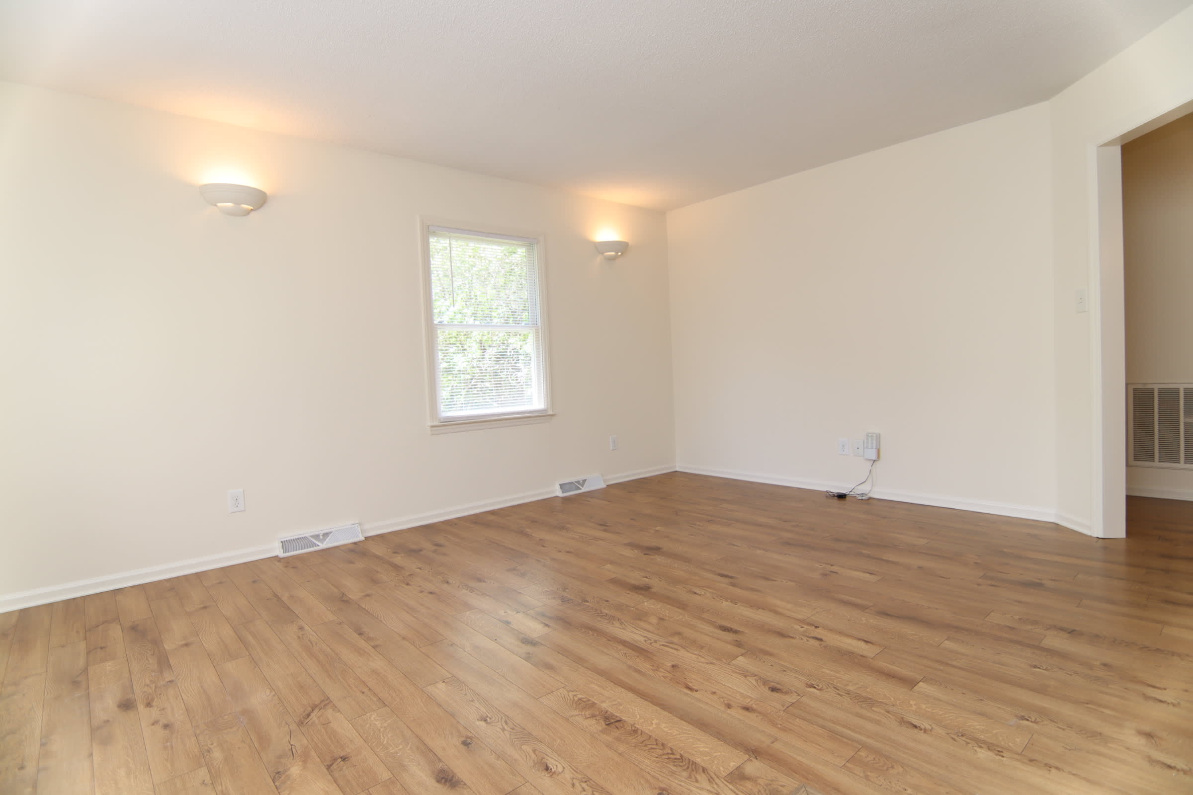 6114 Deerwood Pl – photo 2